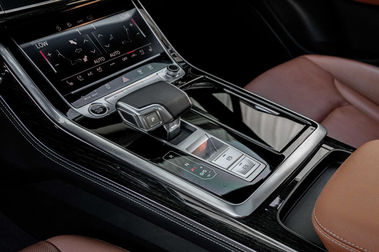 Audi Q7 Q7 S-Line | 5,875 P.M | 0% Downpayment | Audi Q7 S-Line| AUDI Warranty!