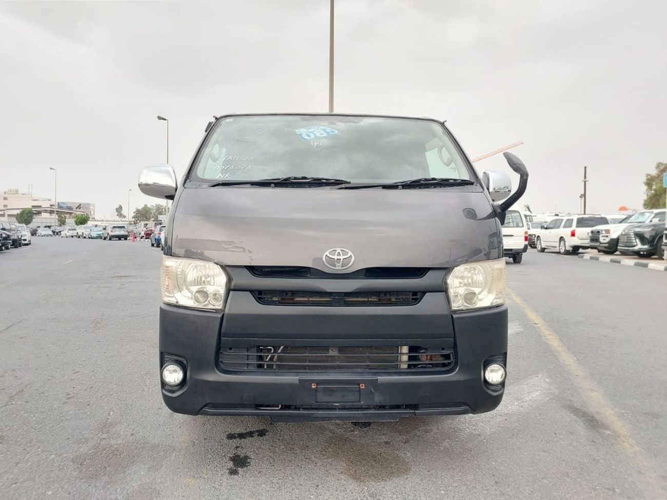 Toyota Hiace TOYOTA HIACE VAN RHD 2005 MODEL 2.0 L PETROL AUTOMATIC(PM16078)