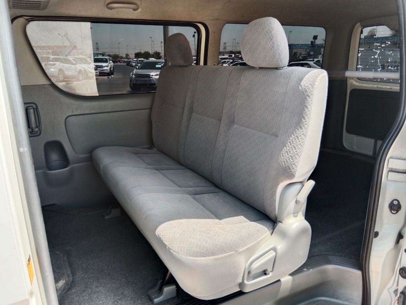 Toyota Hiace TOYOTA HIACE VAN RIGHT HAND DRIVE (PM1317)