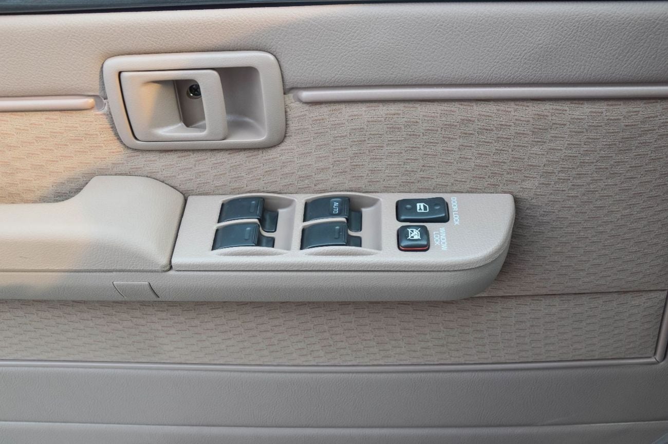 Toyota Land Cruiser 70 TOYOTA LAND CRUISER 76 4.5L 4WD MT 5DOOR SUV 2024