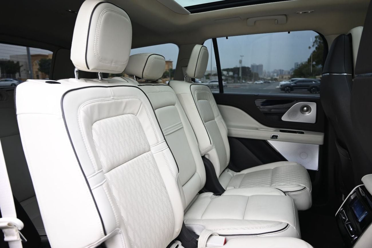 Lincoln Aviator Presidential 3.0L - HOT DEALS - GCC - AGENCY MAINTAINED - UNDER WARRANTY 2028 - LINCOLN AVIATOR