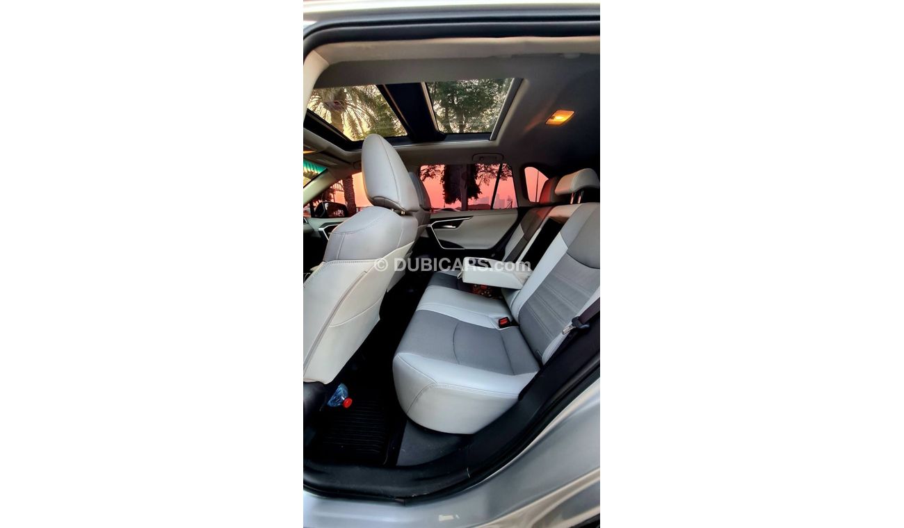 Toyota RAV4 | USA SPECS | V4 | 2WD | PANORAMIC ROOF | FULL OPTION