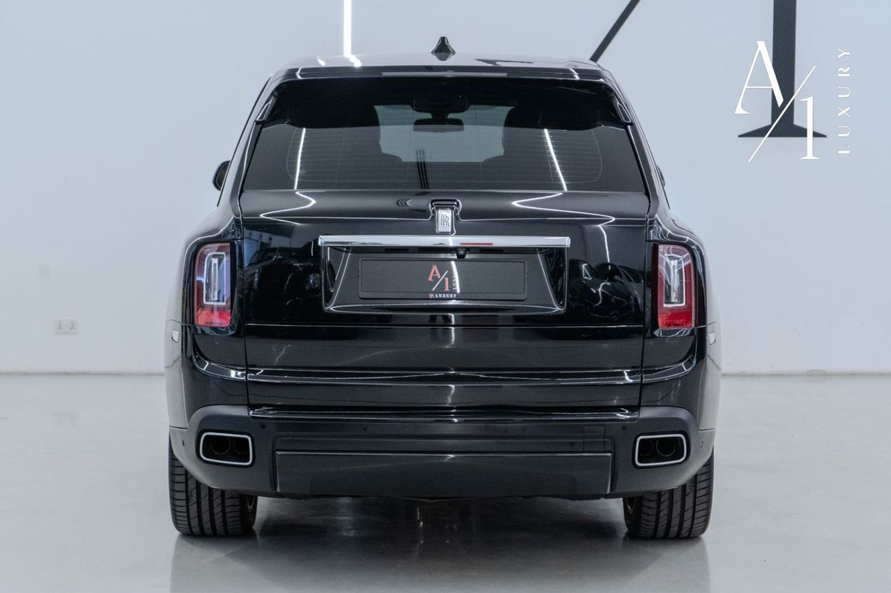 Rolls-Royce Cullinan 2019 Rolls Royce Cullinan, Warranty, Service History, Black Badge Kit, Full Options, GCC