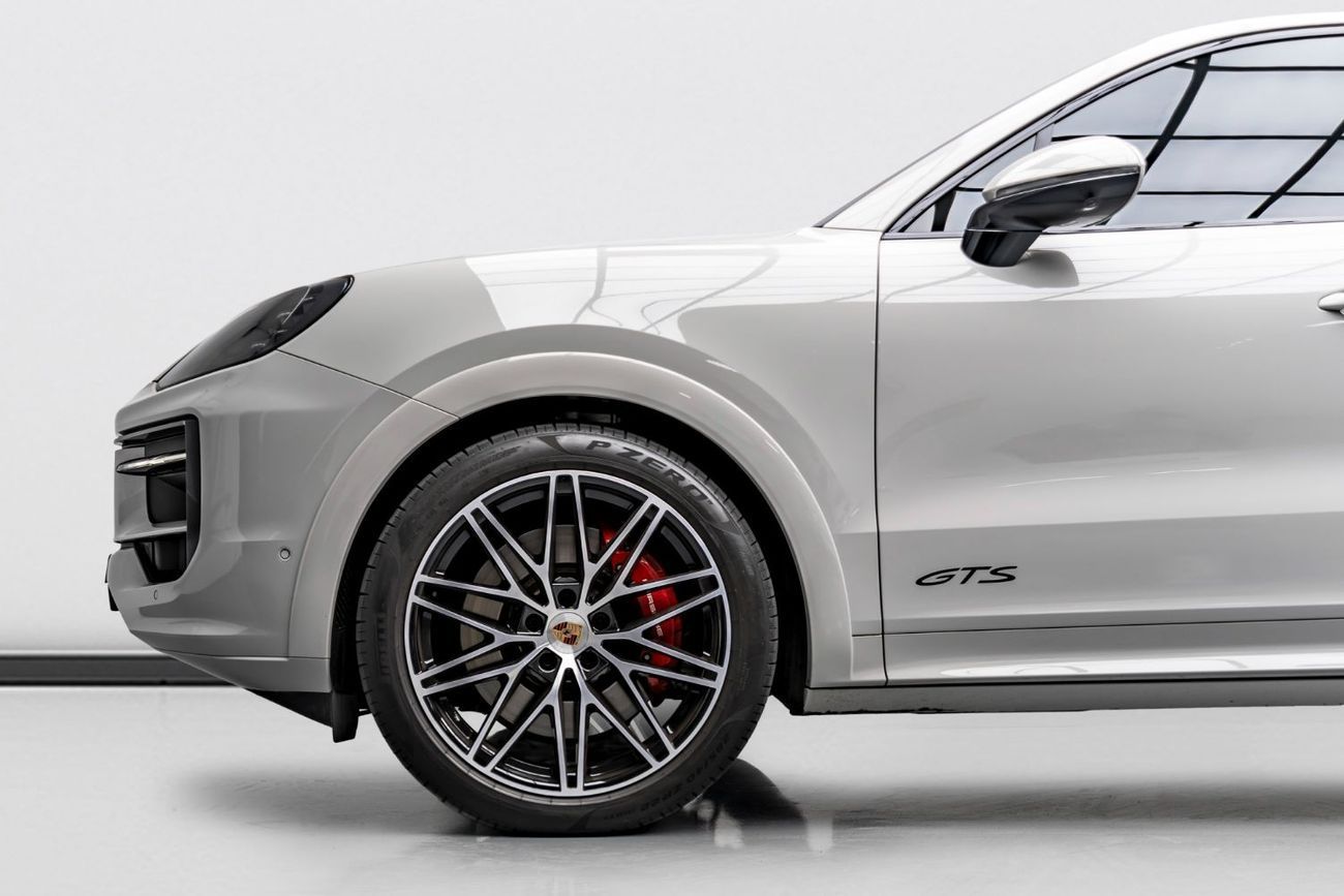 Porsche Cayenne 2025 Porsche Cayenne GTS Coupe, 2026 Porsche Warranty, GTS Interior, Low KMs, GCC