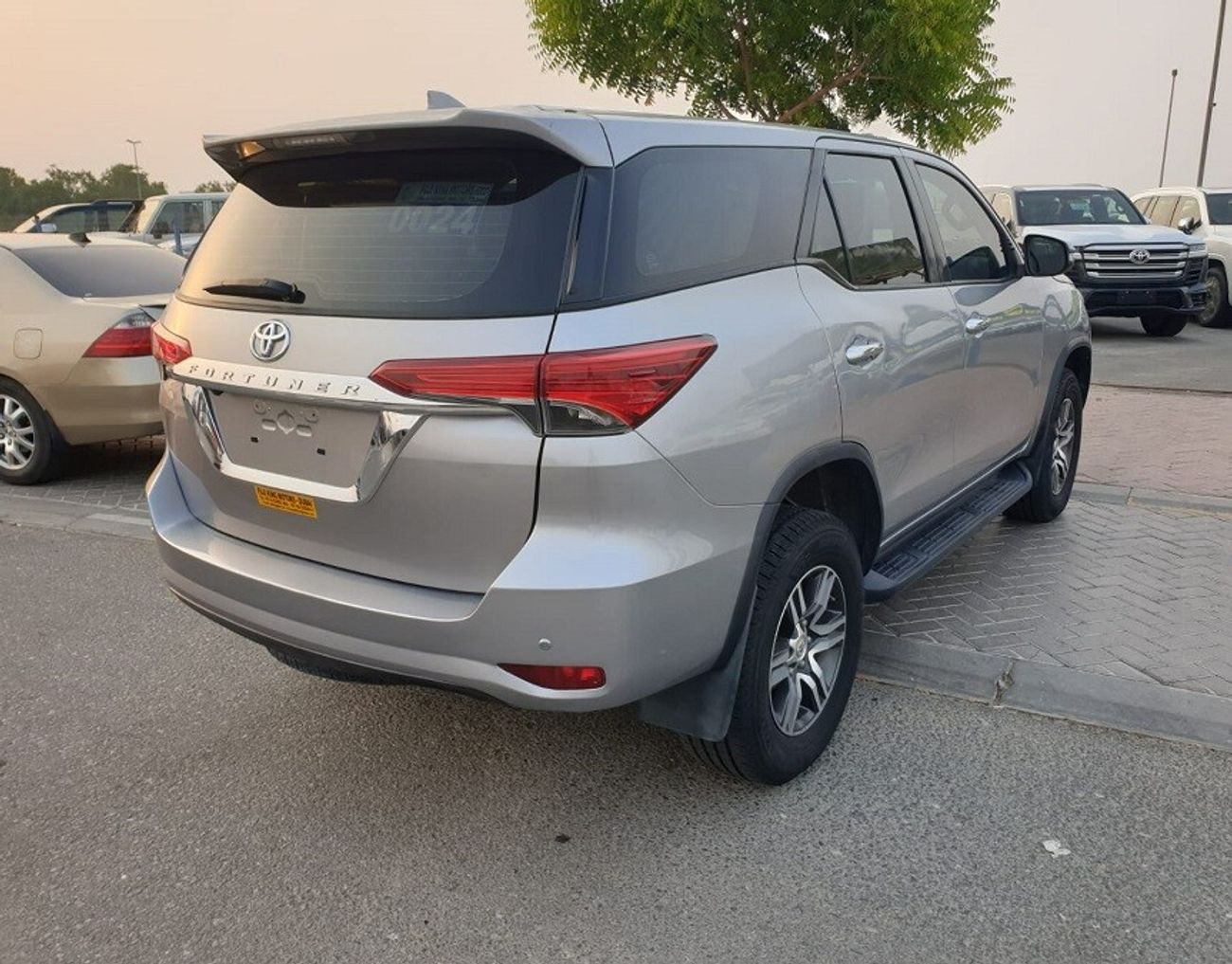 Toyota Fortuner 2.7L (4 CYLINDER) - PETROL