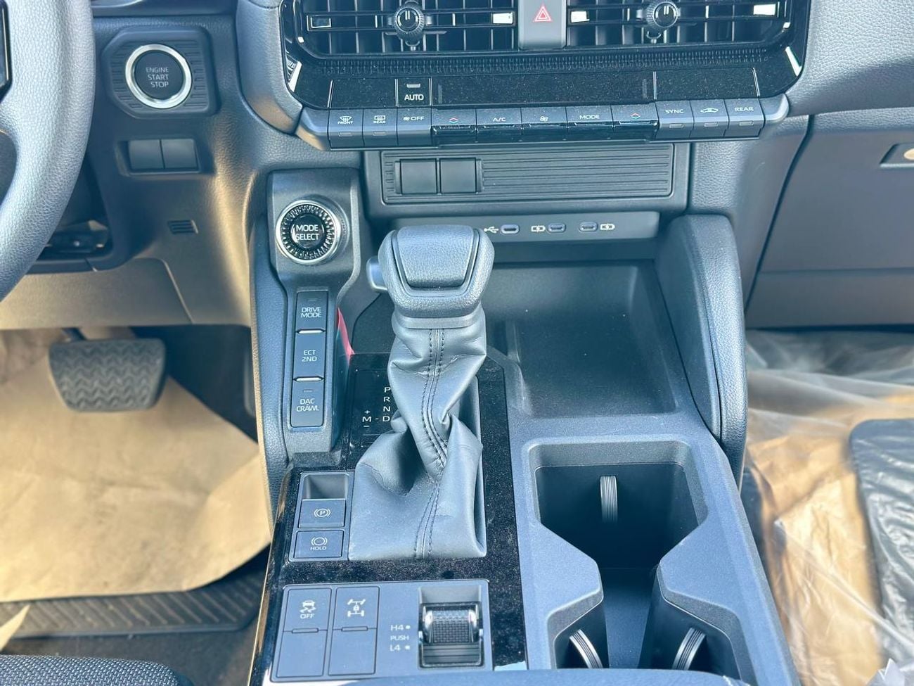 Toyota Prado 2.4L Turbo PTR A/T // 2025 // STD with Cool Box , Sunroof , DVD&Back Camera // Special Offer // By F