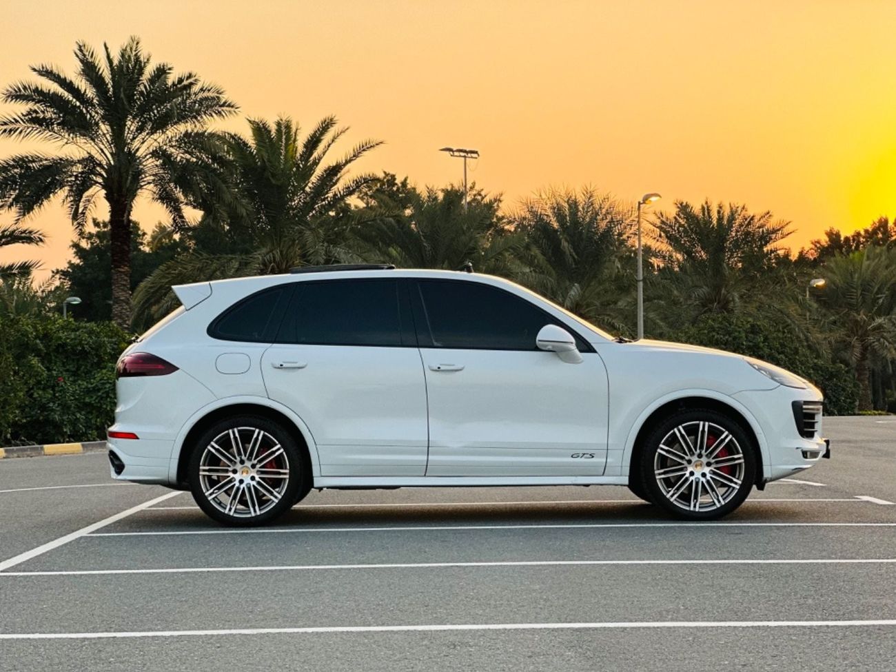 Porsche Cayenne PORSCHE CAYENNE GTS V8 MODEL 2016 FULL OPTION