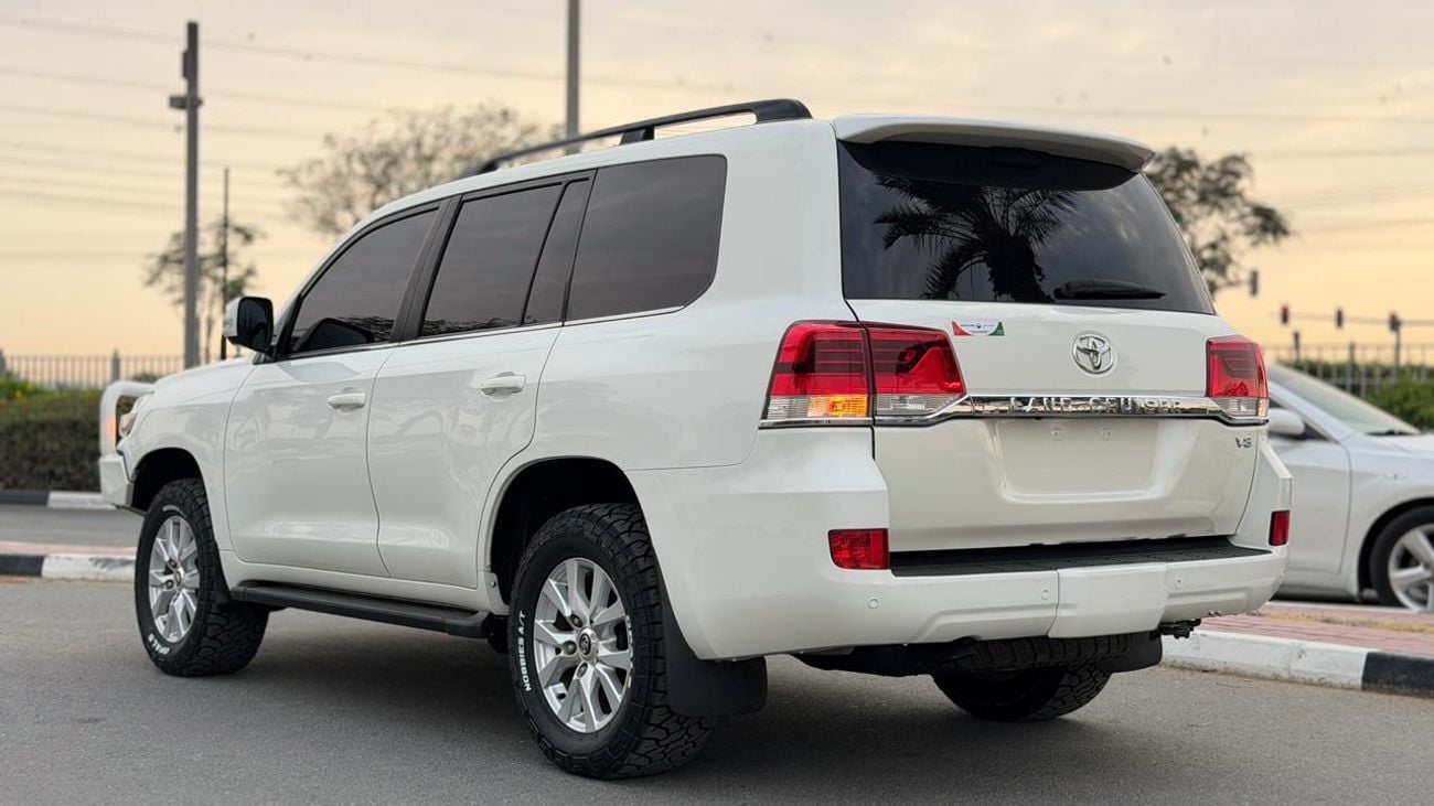 Toyota Land Cruiser 2019 | 4.5L DIESEL | AT | RHD | HEAVY BULL BAR WITH LED FOCUSED LIGHTS | PUSH START ENGINE | REAR CL