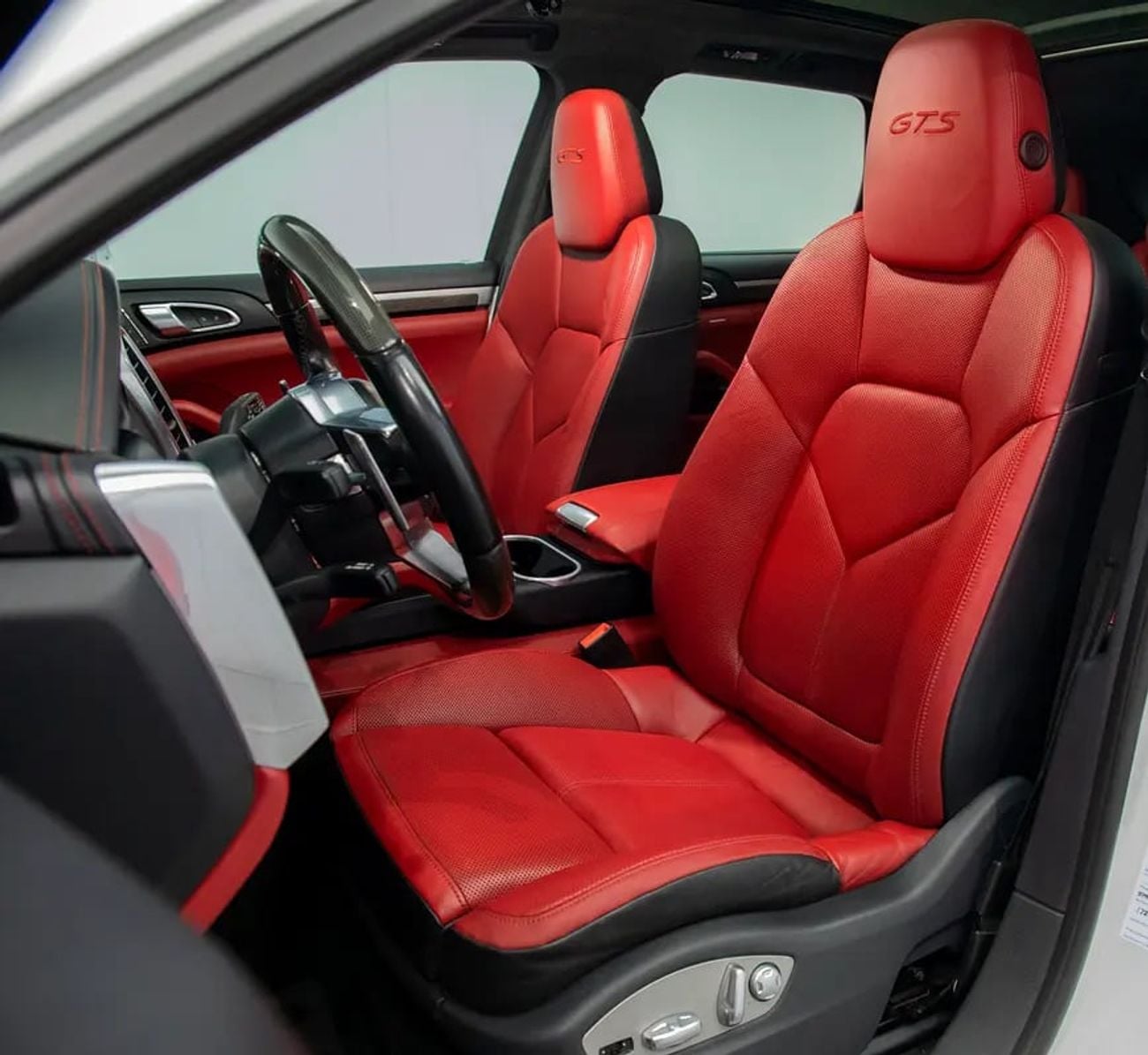 Porsche Cayenne GTS Unlimited KMs Warranty • FDSH • GCC Spec