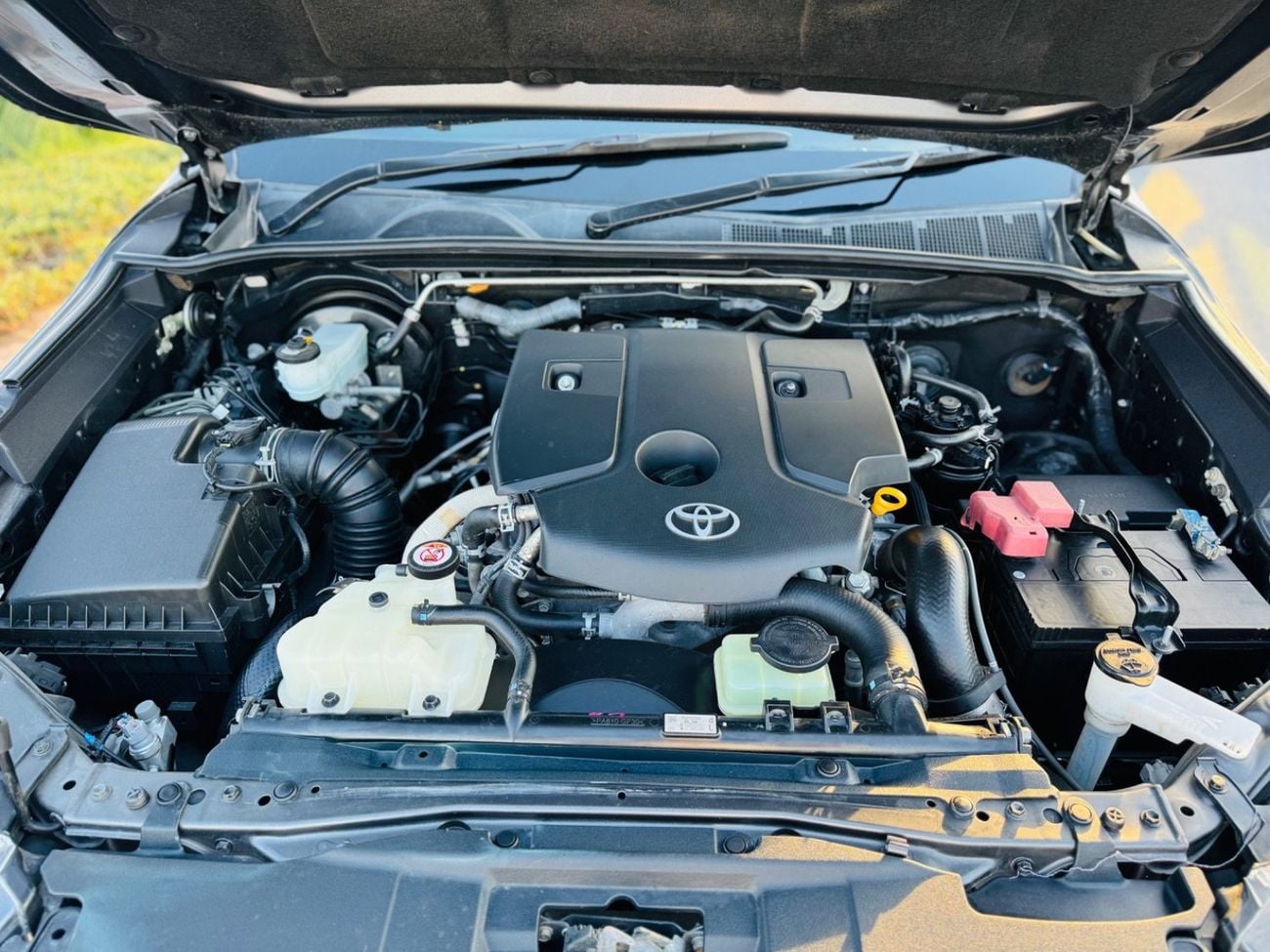 تويوتا هيلوكس Full option top of the range