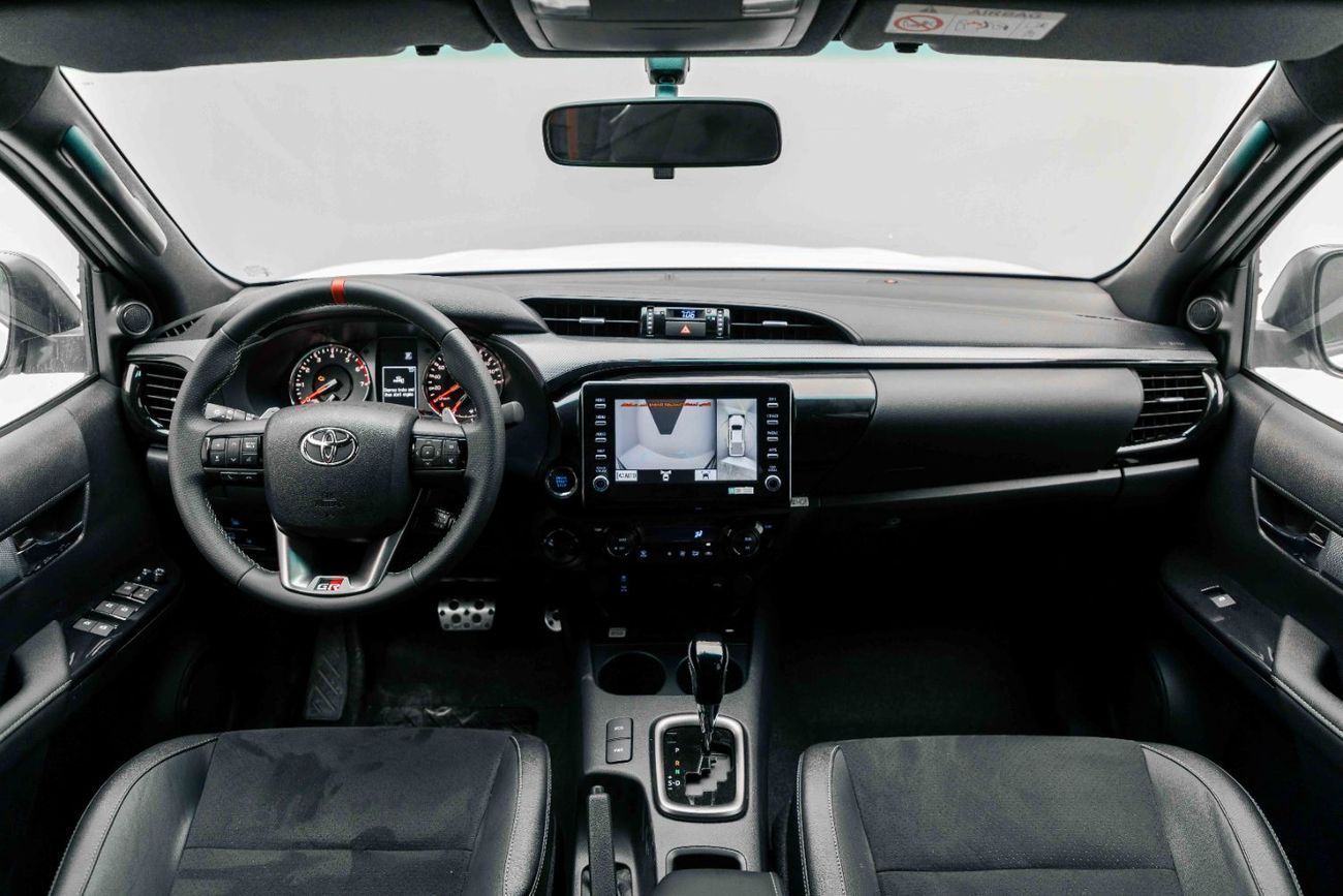 Toyota Hilux 4.0L - White Pearl + Black Me inside GR-S White | Export Only
