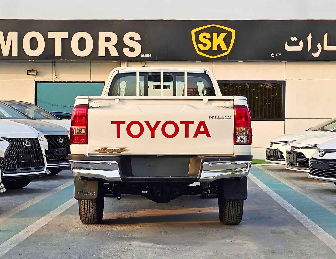 تويوتا هيلوكس SINGLE CABIN/LONG BODY WITH 5 HOOKS/CHROME HANDLE & REAR CHROME BUMPER/2.7L PETROL M/T (CODE#HPMSC1)