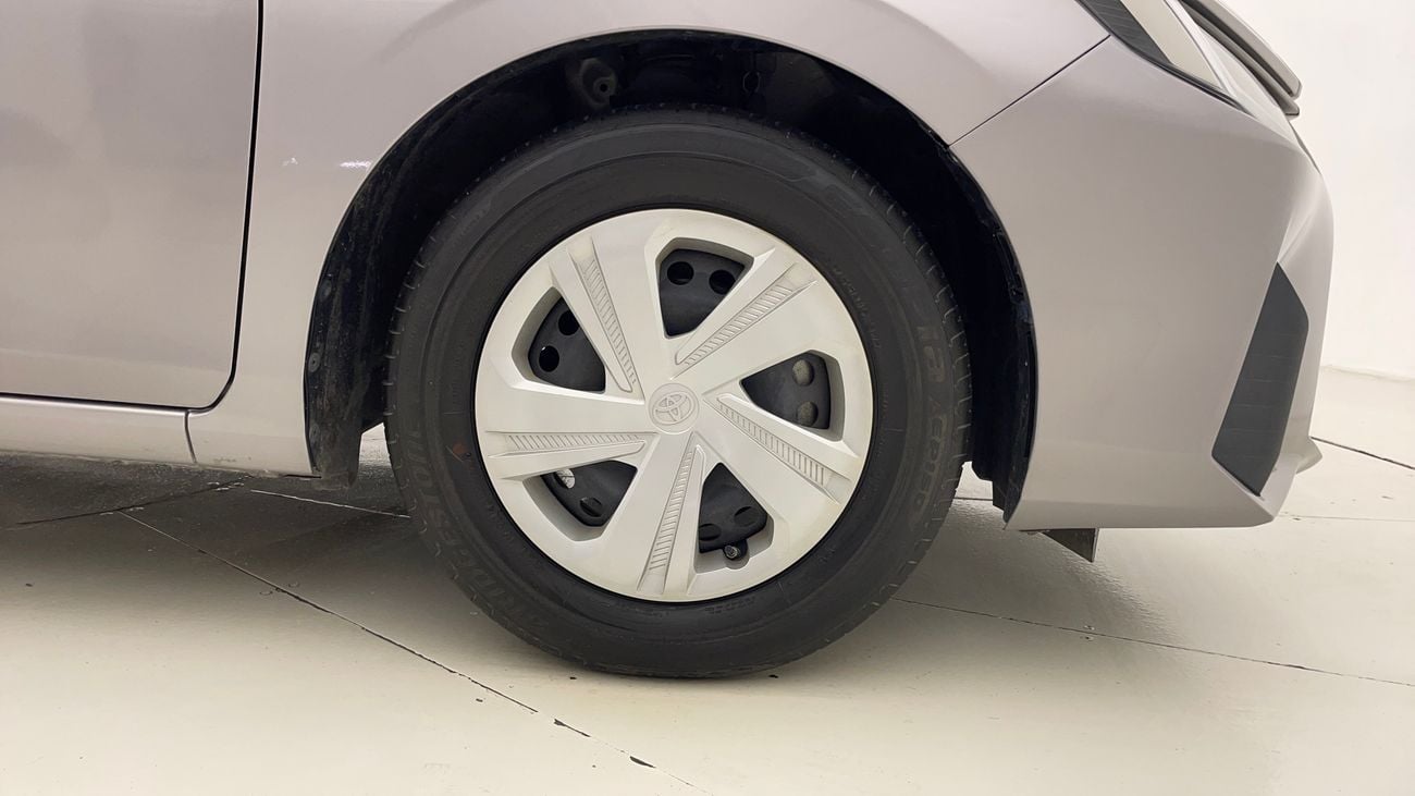 تويوتا يارس E 1.5 | بدون دفعة مقدمة | اختبار القيادة في المنزل