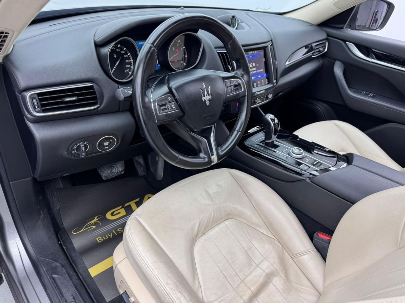 Maserati Levante Std 3.0L (345 HP) 2017 Maserati Levante, Full Maserati Service History, Excellent Condition, GCC