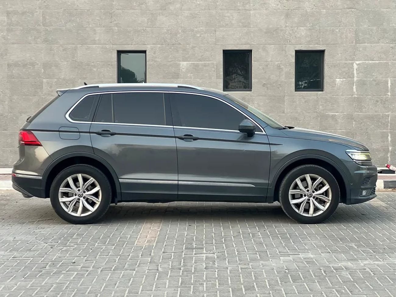 Volkswagen Tiguan SEL 800 P.M | SEL GCC Specs