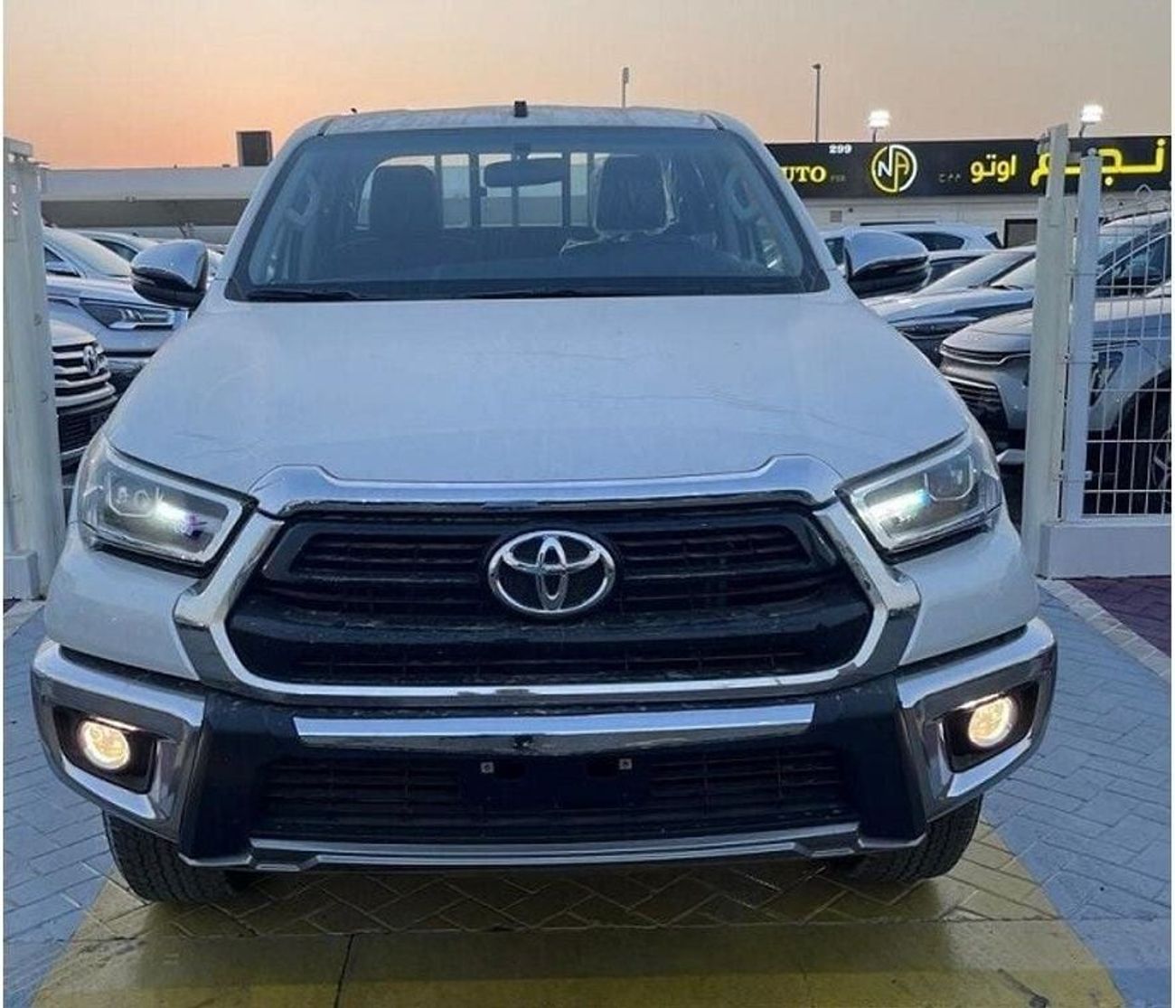 Toyota Hilux 2.7L A/T GAS 4WD OMANI KEY START