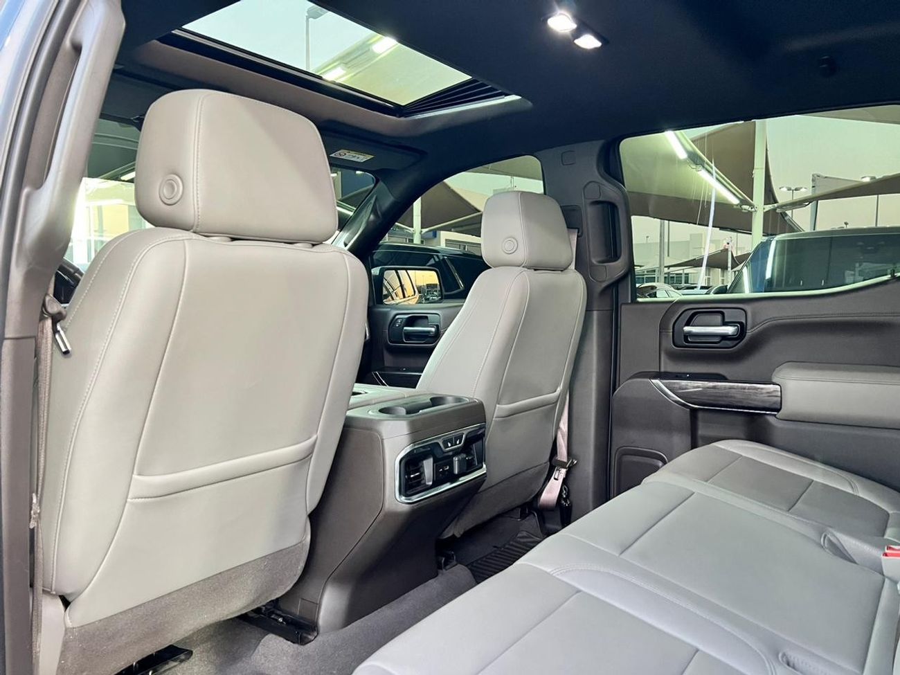 Chevrolet Silverado Chevrolet silverado LTZ Model 2020 Gcc specs