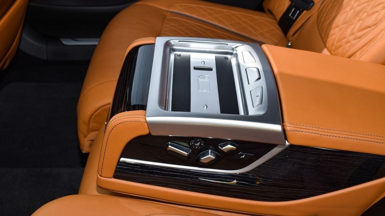 BMW 760Li BMW 760 il M KIT / 2021 / GCC / Under Warranty