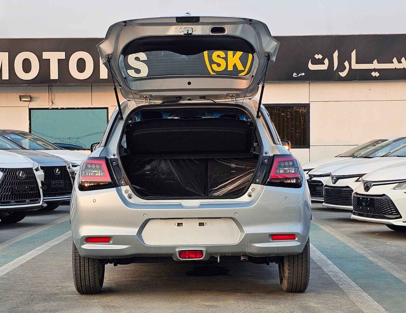 سوزوكي سويفت GLX / 1.2L V4 PETROL / RADAR / PUSH START / DVD CAMERA (CODE # GLXR)