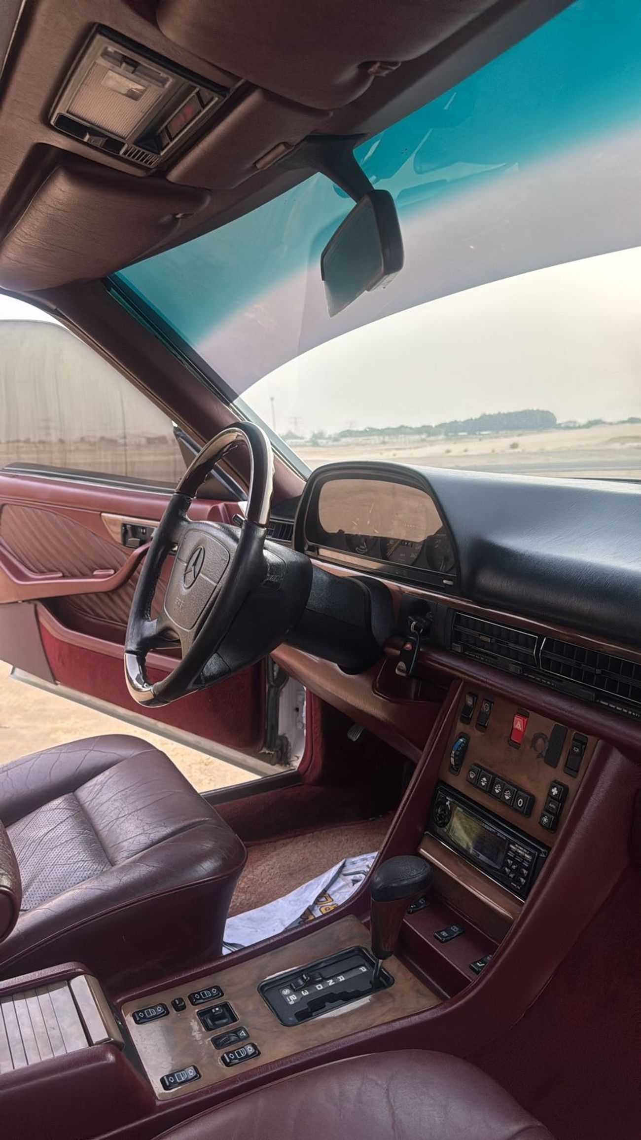 Mercedes-Benz 560 SEC