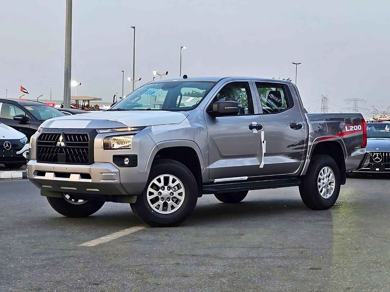 ميتسوبيشي L200 GLX 2.4L PETROL / M/T / SIDE STICKER / 4WD / CODE # 68023