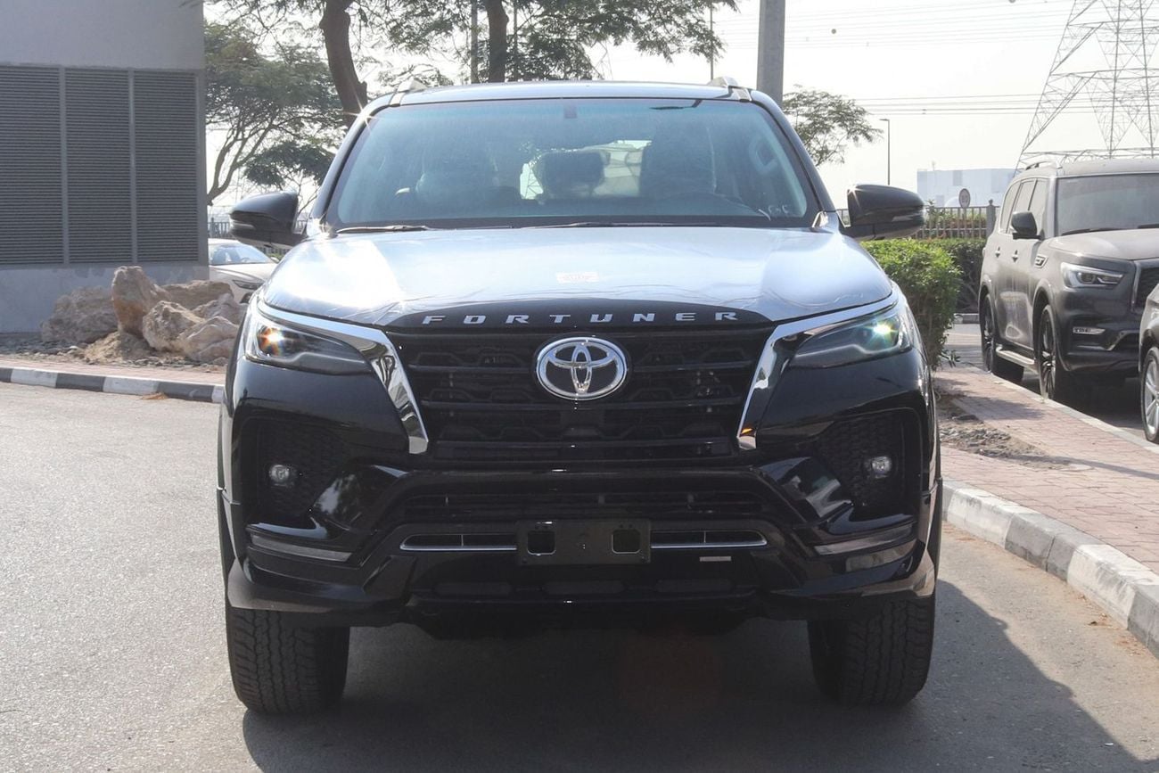 Toyota Fortuner SR5 V6 . 4.0L . Petrol . 4WD . 6-Speed Automatic . 7 Seats . 4 Doors 2026 Model . For Export