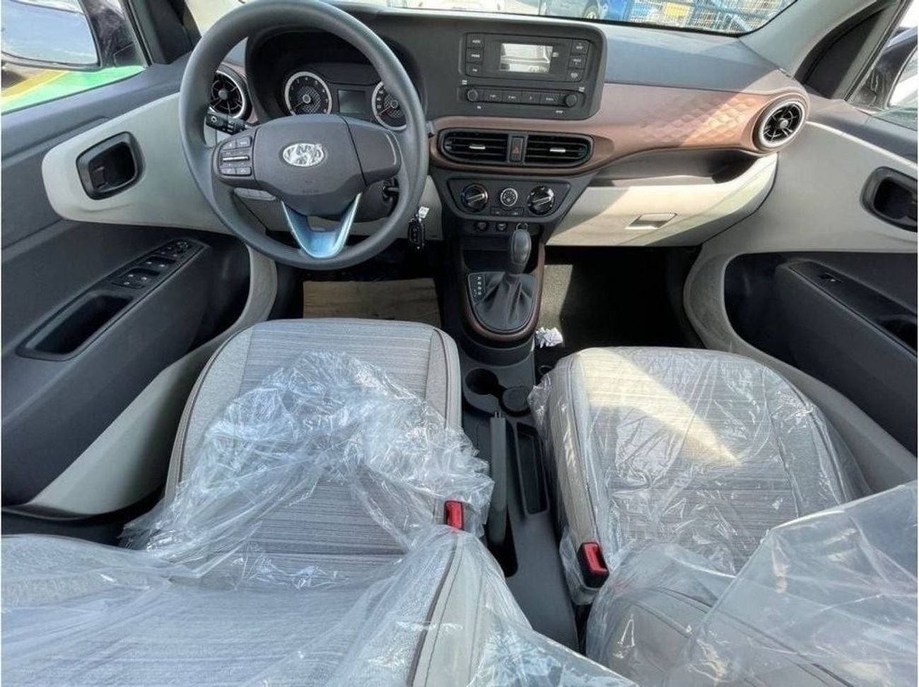 Hyundai Grand i10 Hyundai Grand  i10 SEDAN /hatch back 1.2P AT MY2023