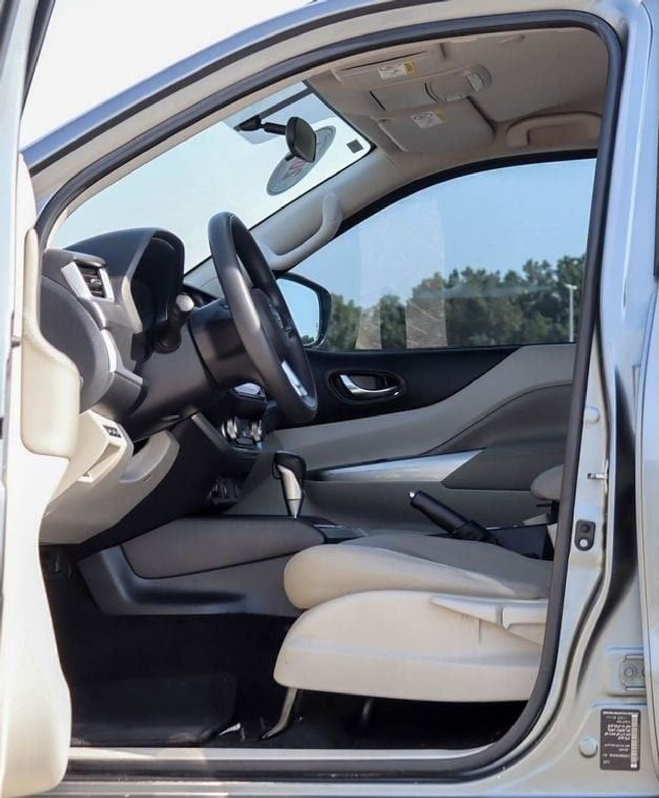 Nissan XTerra SE 2.5L RWD Nissan x-terra 2.5L 2021 GCC accident free in excellent condition 1213 P.M