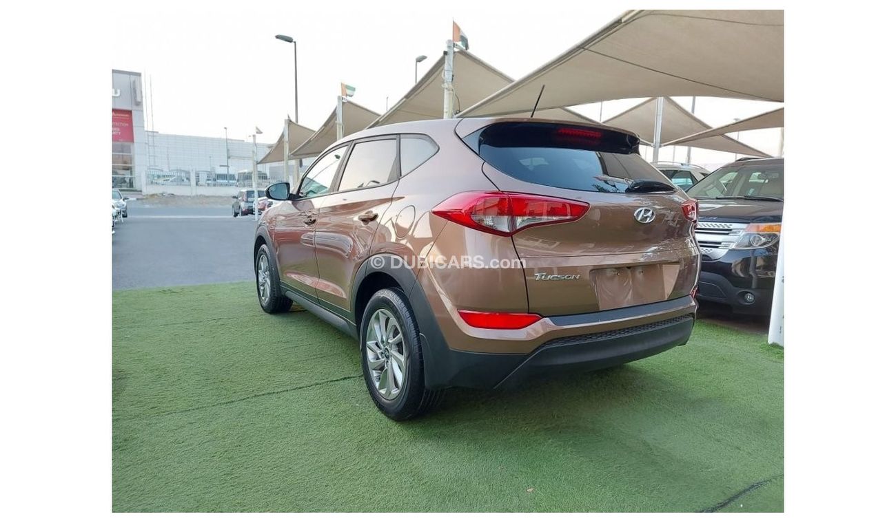 Hyundai Tucson 2000 CC, 2016 model, cruise control, alloy wheels, sensors, camera screen, in excellent condition