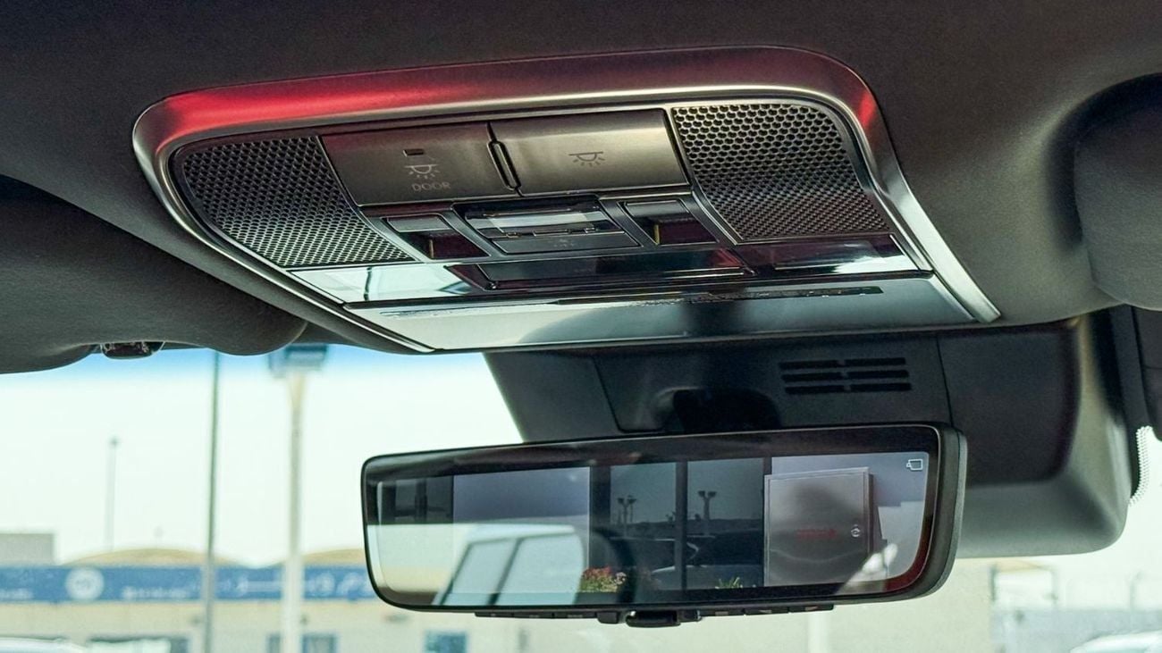 لكزس LX 700h F Sport