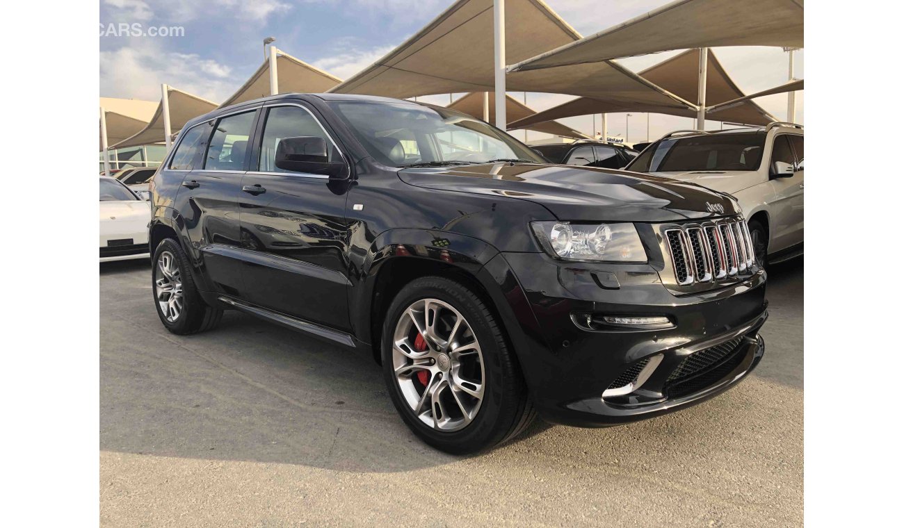 جيب جراند شيروكي GRAND CHEROKEE SRT FULLY LOADED SUPER CLEAN