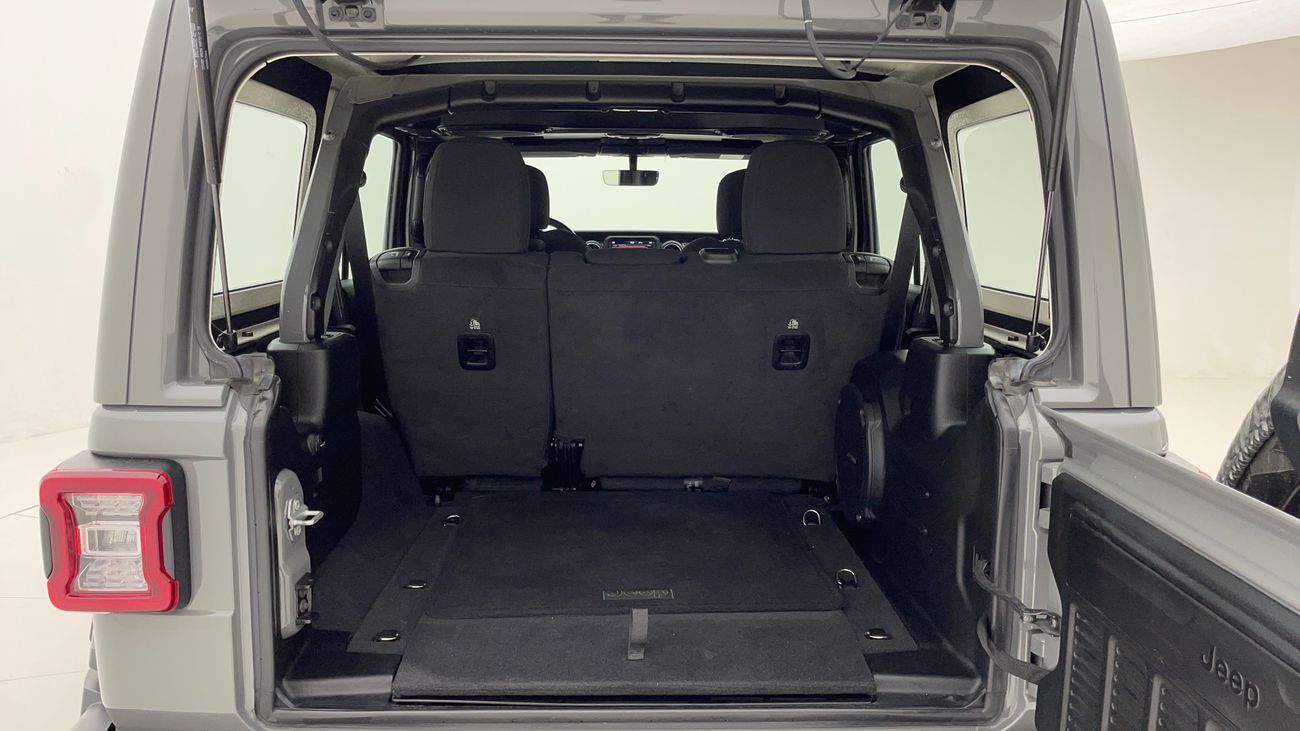 جيب رانجلر UNLIMITED SAHARA 3.6 | بدون دفعة مقدمة | اختبار القيادة في المنزل