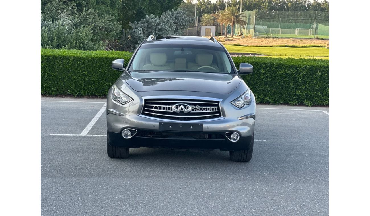 Infiniti QX70 Luxury Plus MODEL 2014 GCC CAR PERFECT CONDITION INSIDE AND OUTSIDE FULL OPTION ONE OWNER 2 keys Pan
