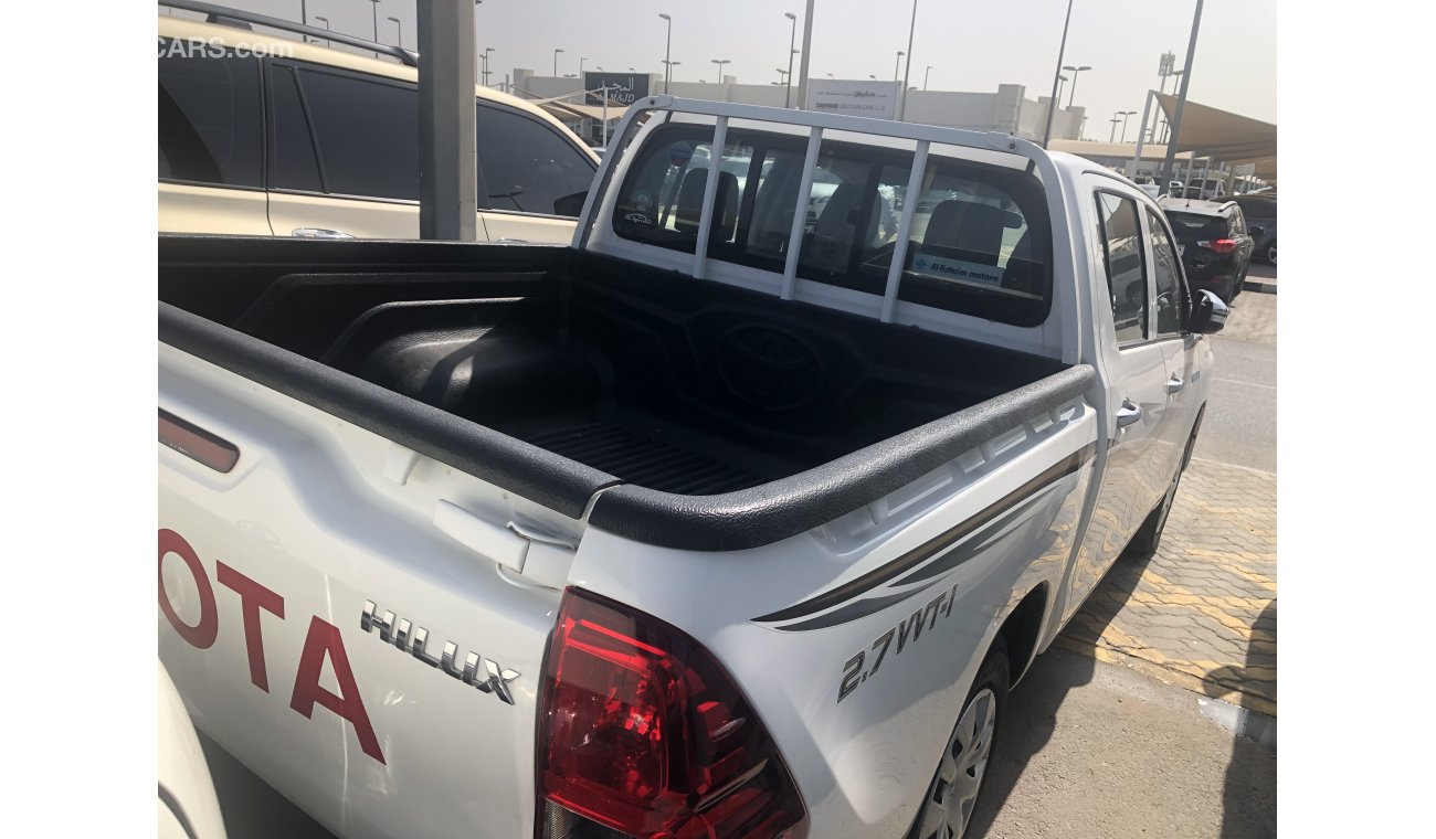 Toyota Hilux Toyota Hilux pick up 4x2, A/T,model:2017. Free of accident with Low mileage
