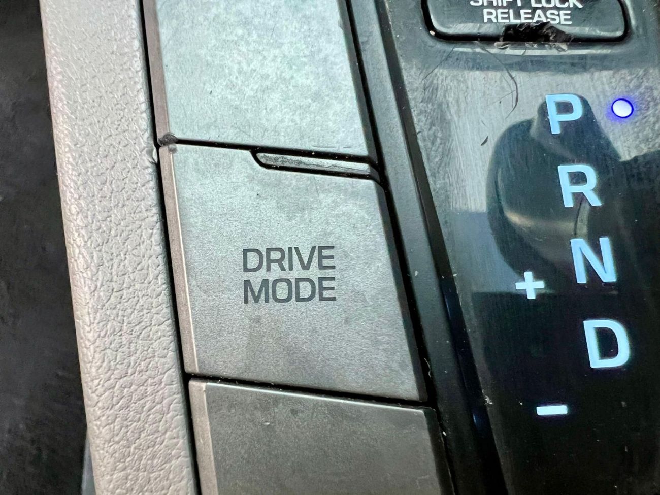 Hyundai Elantra GL 2.0L warranty one year bank financie available