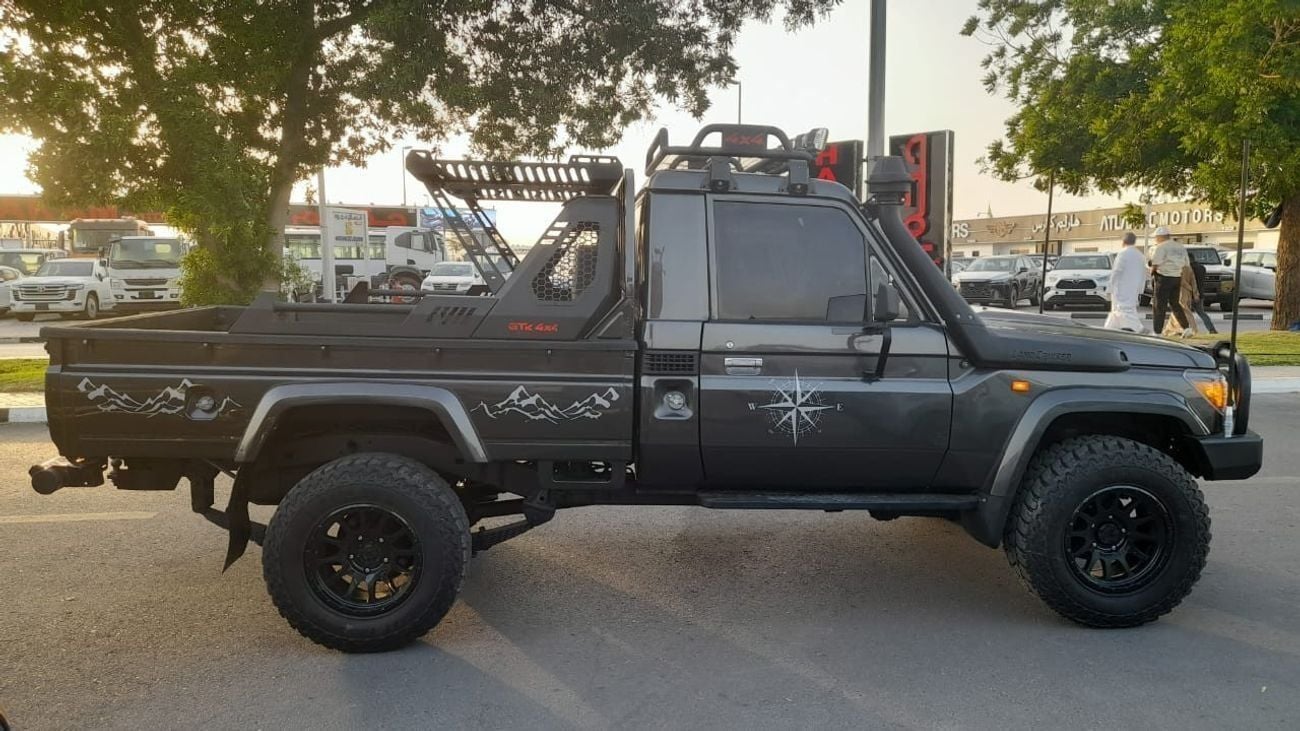 تويوتا لاند كروزر بيك آب RHD SINGAL CAP V8 MANUAL