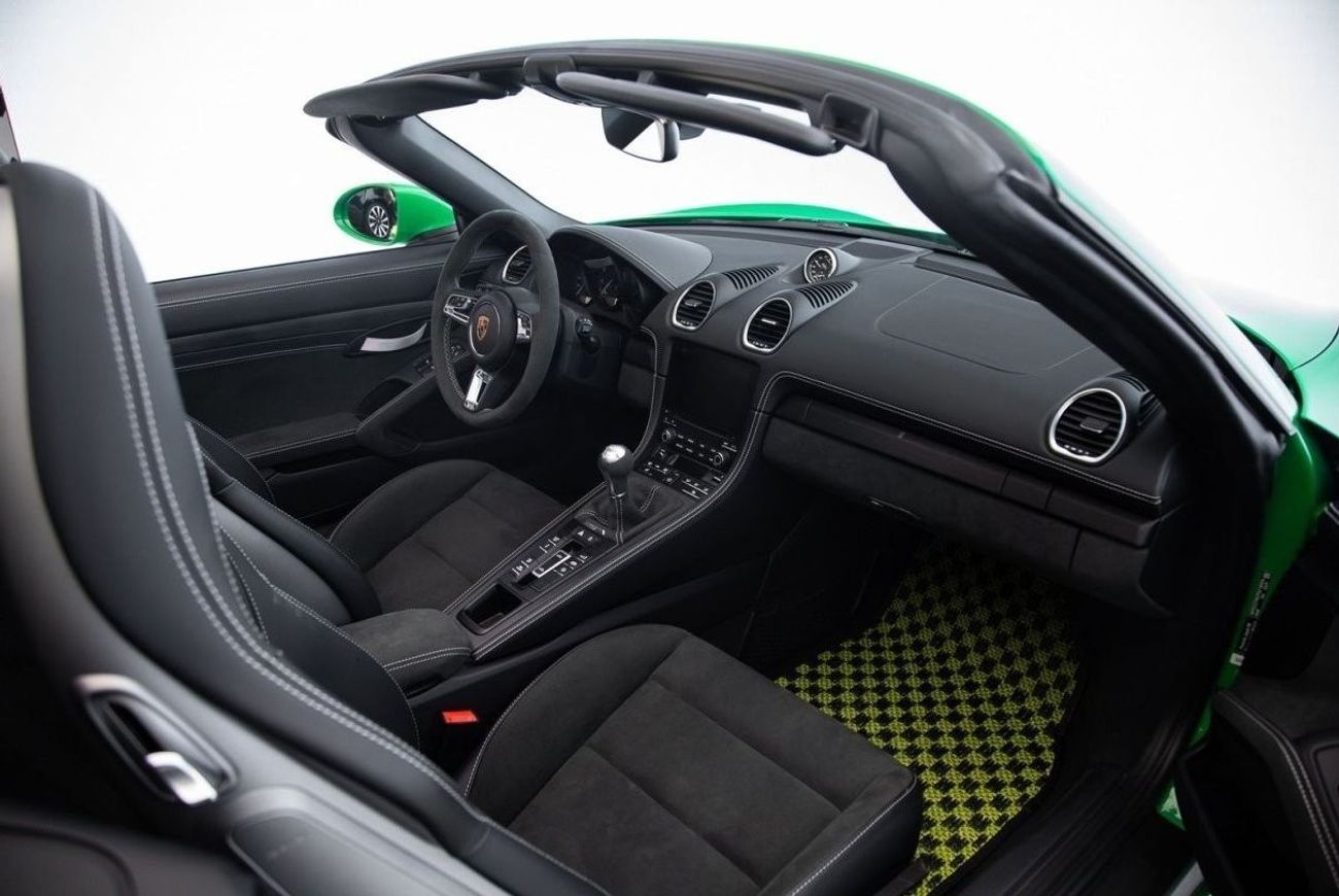 بورش 718 سبيدر WARRANTY AUG 2026