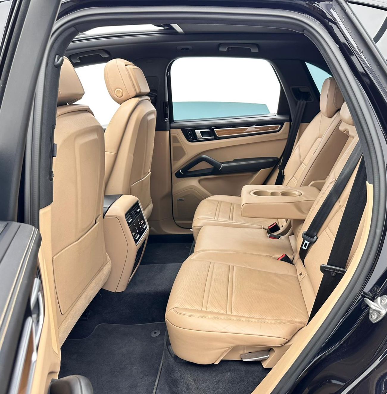 بورش كايان 2019 Porsche Cayenne S, 1 Year Unlimited KM Warranty, Service History, Excellent Condition, GCC