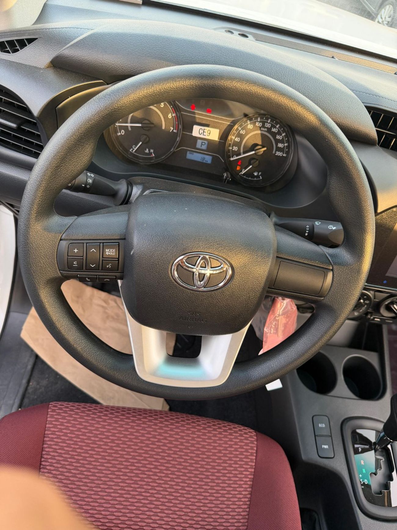 تويوتا هيلوكس DC 2.7L 4WD PETROL AUTOMATIC TRANSMISSION ( ONLY FOR RE-EXPORT