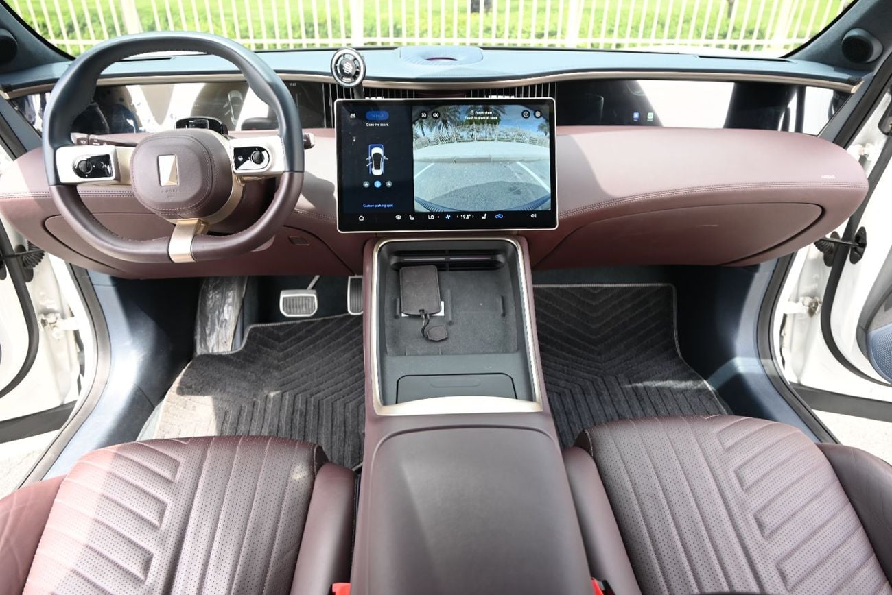 أفاتر 11 Luxury RWD