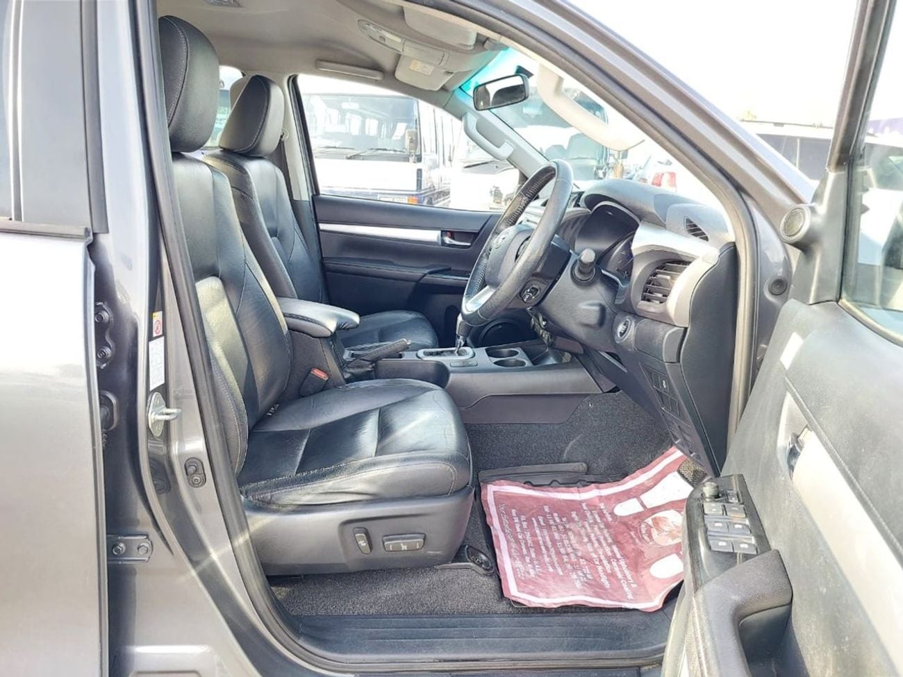 تويوتا هيلوكس TOYOTA HILUX SR5 PICK UP RHD 2017 MODEL 2.8 L DIESEL AUTOMATIC(PM93094)