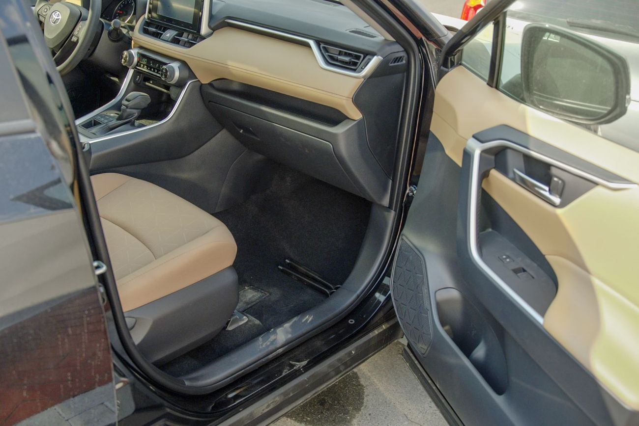 تويوتا راف ٤ 2025 Toyota RAV4 XLE 2.0L AT Petrol AWD (Black)