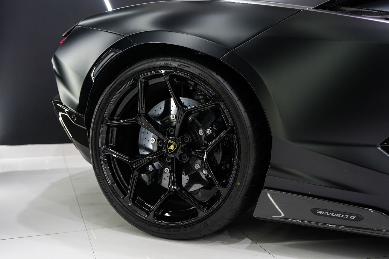 Lamborghini Revuelto 6.5L V12 Hybrid 2025 Lamborghini Revuelto, Hybrid V12, ADAS Package, Full Carbon, Dealer Warranty +