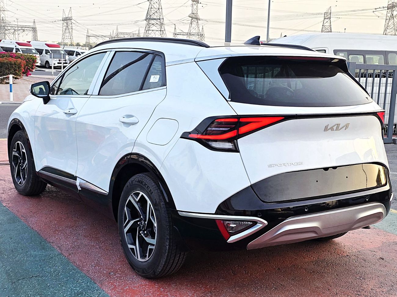 Kia Sportage KIA SPORTAGE EX 1.6L Turbo A/T SUV White pearl 2025 model