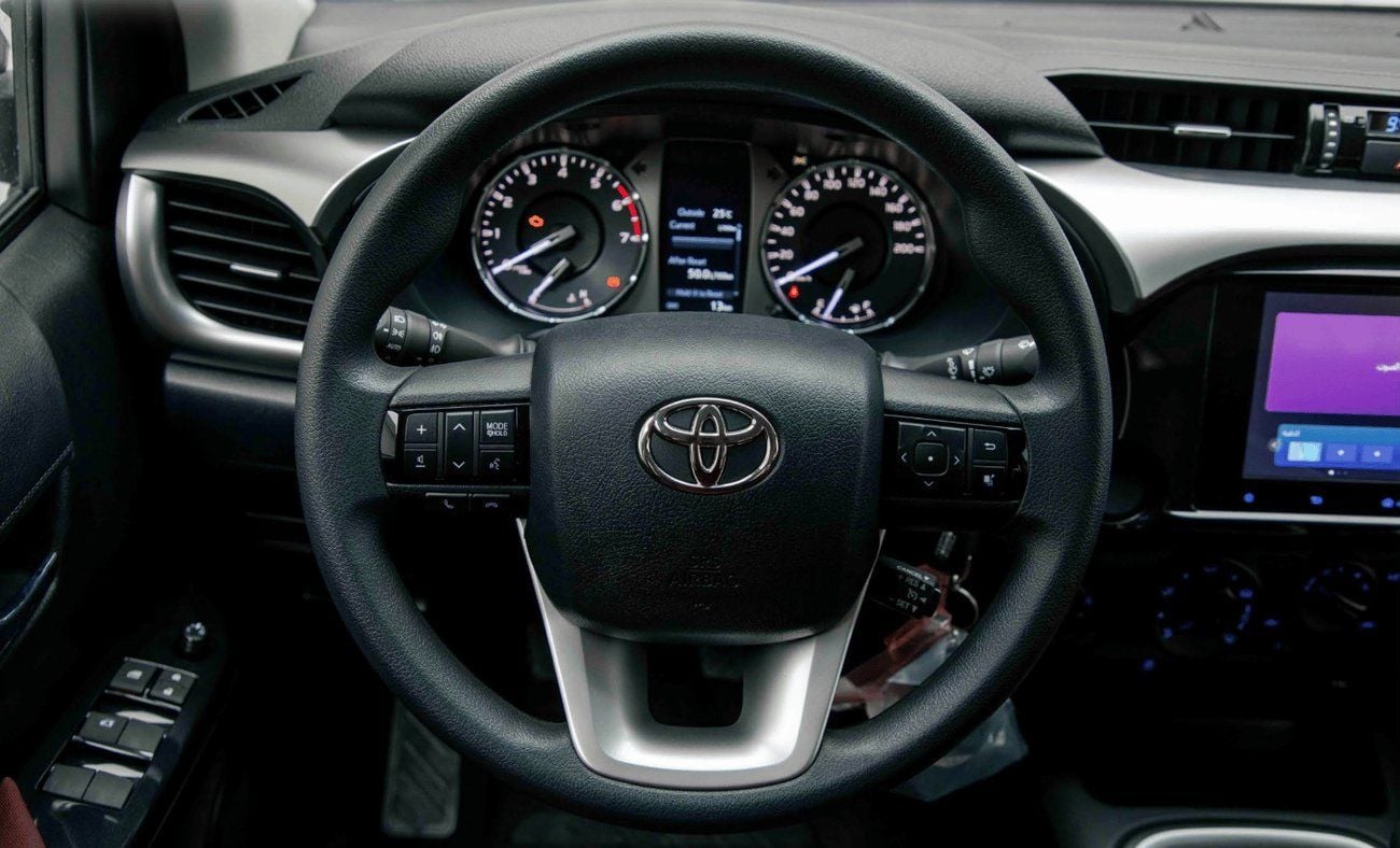 Toyota Hilux SR5 GCC 2.7L 4Cyl Manual Petrol Pick Up Truck 4WD 5 Seats 4 Door GCC 2.7L Manual Petrol