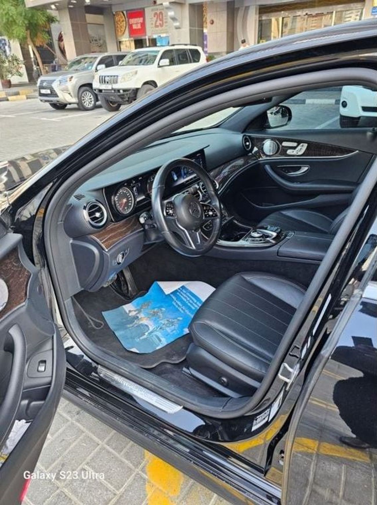 Mercedes-Benz E300 Panoramic