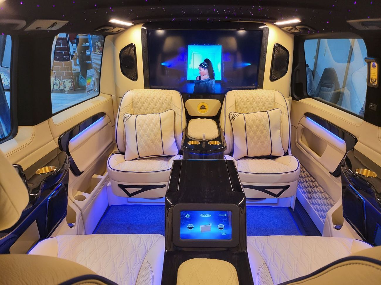 Mercedes-Benz V 300 “LUMA” – 1 Of 5 CONCEPT - Handcrafted by ROYAL CUSTOMS in Dubai (Since 2009)