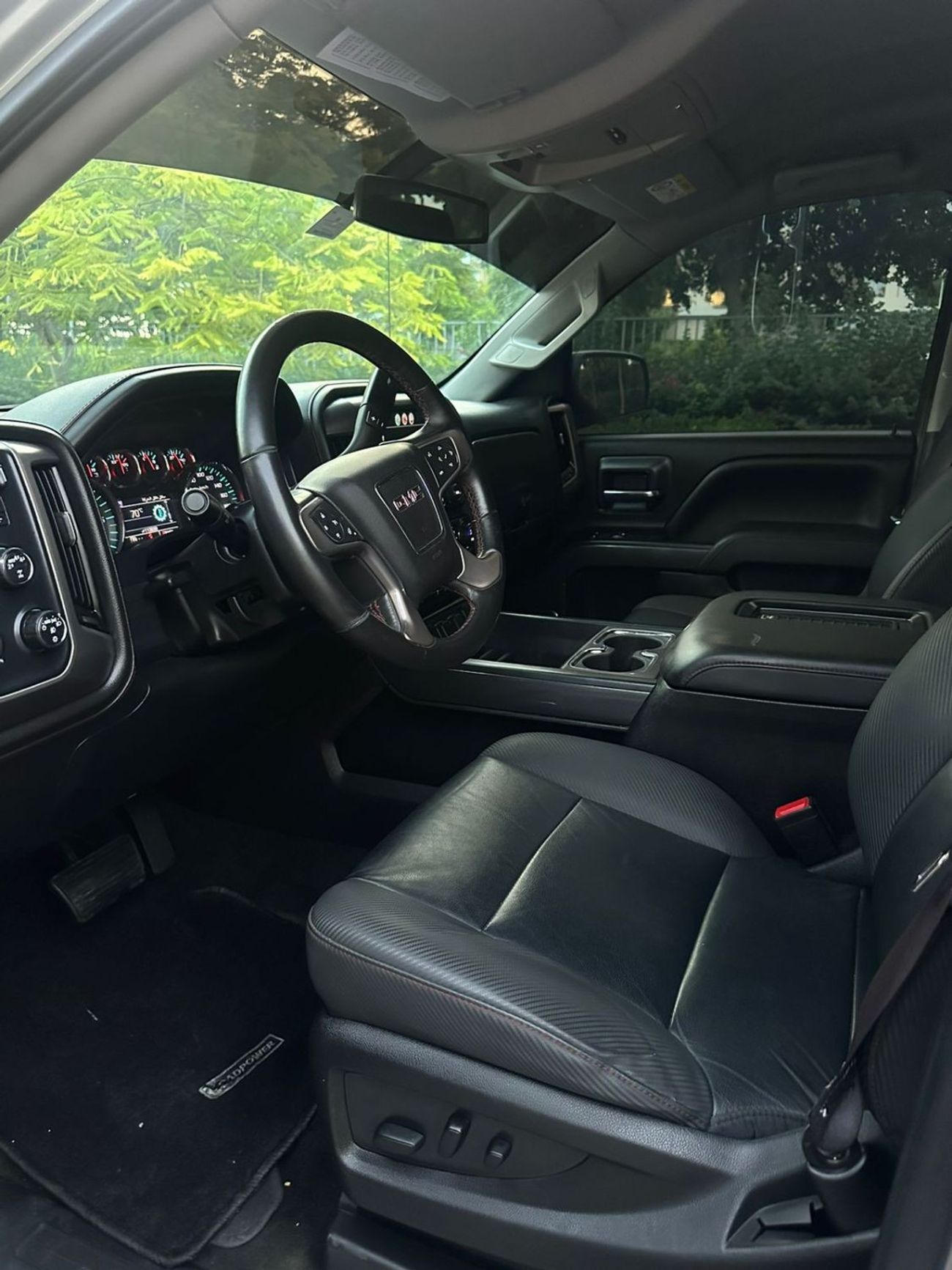 جي أم سي سييرا 1500 SLE