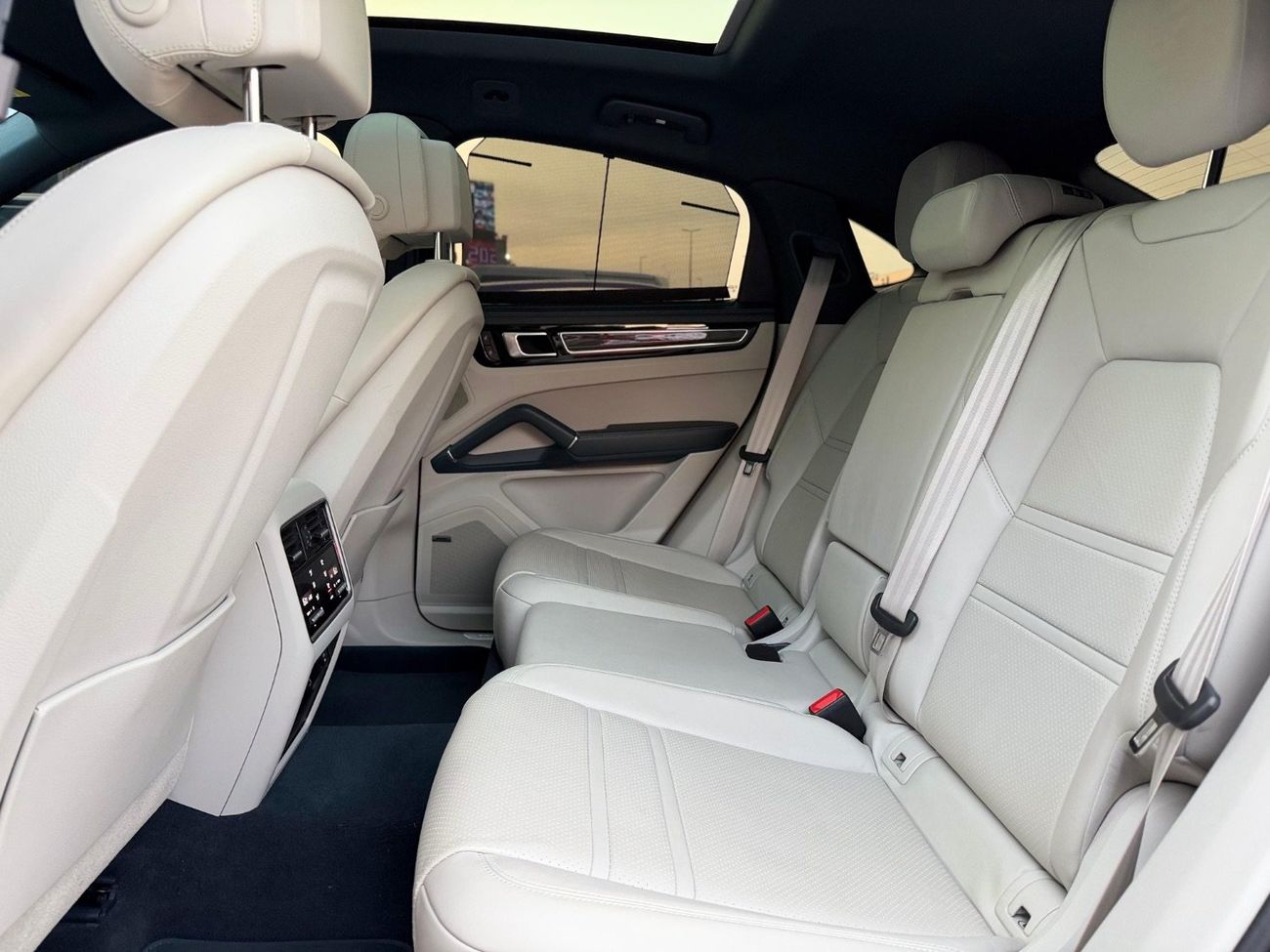 Porsche Cayenne Base Coupe