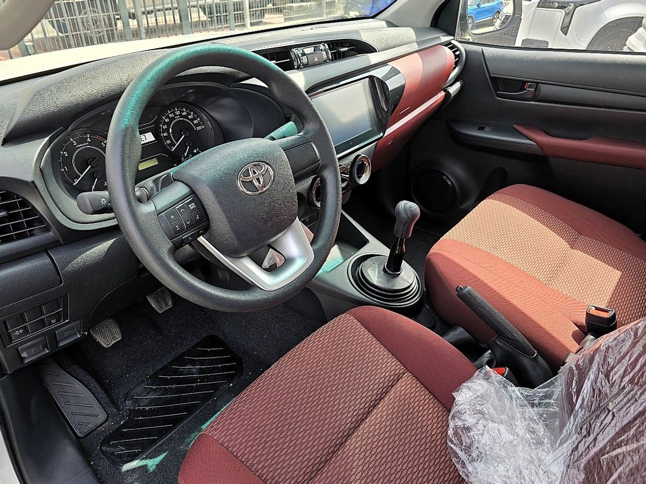 تويوتا هيلوكس GL 2.4L Double Cab Utility